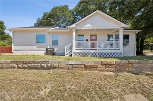 112 E Stephens St, Winder, GA 30680 - Photo 1