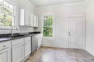1470 Graham St SW, Atlanta, GA 30310 - Photo 10