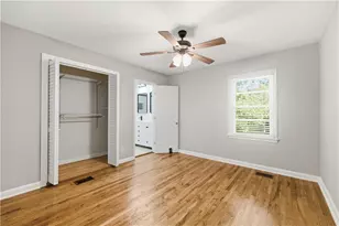 1003 Valley Dr, Smyrna, GA 30080 - Photo 6
