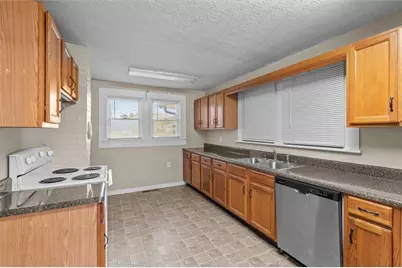 24 Mitchell St, Carrollton, GA 30117 - Photo 8
