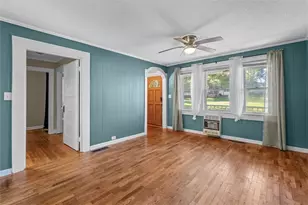 24 Mitchell St, Carrollton, GA 30117 - Photo 6