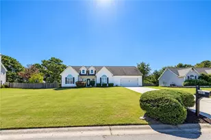3021 Black Fox Dr, Loganville, GA 30052 - Photo 4