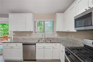 5130 S Woodbridge Trail, Stone Mountain, GA 30088 - Photo 8