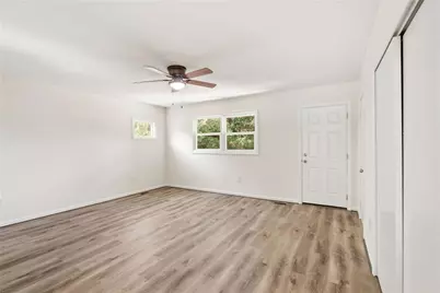 2465 Wood Valley Drive, East Point, GA 30344 - Photo 16