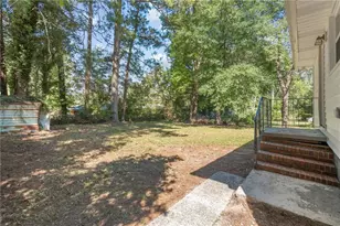 2465 Wood Valley Dr, East Point, GA 30344 - Photo 20