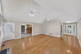 3970 Bridlewood Dr, Duluth, GA 30096 - Photo 8