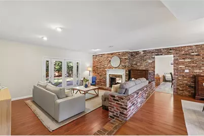 2862 Dunnington Circle, Atlanta, GA 30341 - Photo 10