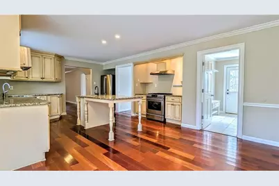 325 Lakeshore Drive NE, Marietta, GA 30067 - Photo 10