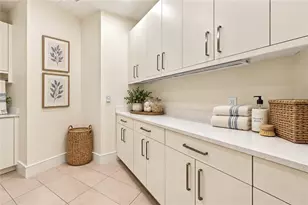3376 Peachtree Road NE, Atlanta, GA 30326 - Photo 32