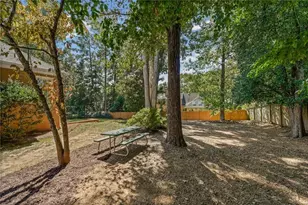 1010 Brooksglen Dr, Roswell, GA 30075 - Photo 50