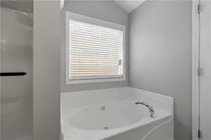 2323 Crimson Creek Ln, Snellville, GA 30078 - Photo 18