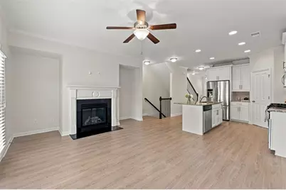 7430 Highland Bluff, Sandy Springs, GA 30328 - Photo 12