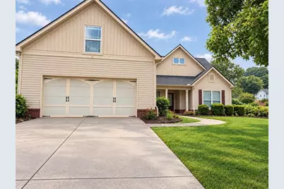 126 Hampton Drive, Jefferson, GA 30549 - Photo 2