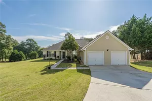 2316 Acorn Way, Monroe, GA 30656 - Photo 2