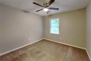 3570 Pebble Hill Dr, Marietta, GA 30062 - Photo 10