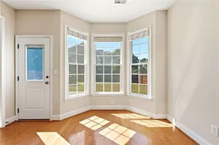384 Cherry Tree Ln, Marietta, GA 30066 - Photo 6