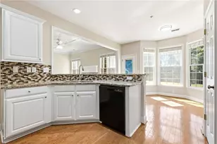 384 Cherry Tree Ln, Marietta, GA 30066 - Photo 8