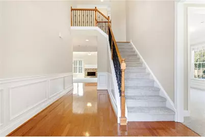384 Cherry Tree Lane, Marietta, GA 30066 - Photo 2