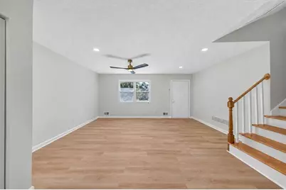 7977 Flanders Ct, Jonesboro, GA 30238 - Photo 4