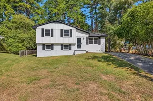 7977 Flanders Ct, Jonesboro, GA 30238 - Photo 2