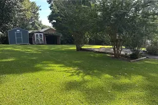 5574 Laurel Ln NW, Lilburn, GA 30047 - Photo 4
