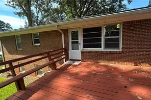 5574 Laurel Ln NW, Lilburn, GA 30047 - Photo 8