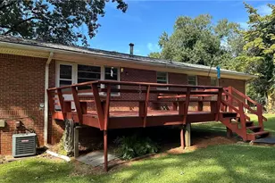 5574 Laurel Ln NW, Lilburn, GA 30047 - Photo 6