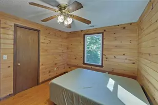 910 Hells Hollow Rd, Blue Ridge, GA 30513 - Photo 18