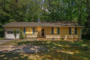 3574 Broxton Ln, Snellville, GA 30039 - Photo 2
