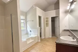 580 Lakeridge Ct, Covington, GA 30016 - Photo 2
