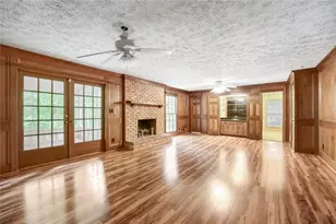 2562 River Knoll Dr SW, Lilburn, GA 30047 - Photo 8