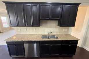 5085 Breezewood Cir, Alpharetta, GA 30004 - Photo 4