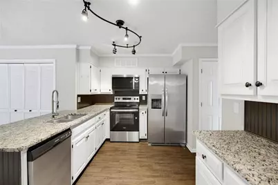 9158 Carroll Manor Drive, Sandy Springs, GA 30350 - Photo 12