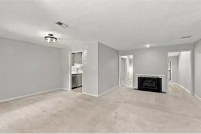 8740 Roswell Road #6D, Sandy Springs, GA 30350 - Photo 4