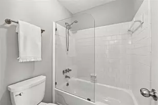 8740 Roswell Rd, Sandy Springs, GA 30350 - Photo 28