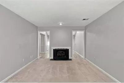 8740 Roswell Road #6D, Sandy Springs, GA 30350 - Photo 6