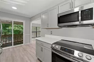 8740 Roswell Rd, Sandy Springs, GA 30350 - Photo 12