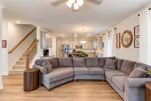 42 Sinclair Cir, Hoschton, GA 30548 - Photo 4