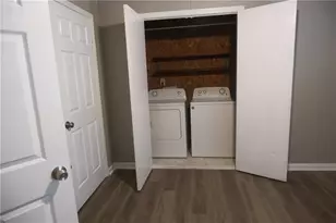 263 New St, Buford, GA 30518 - Photo 8