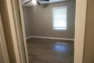 263 New St, Buford, GA 30518 - Photo 10