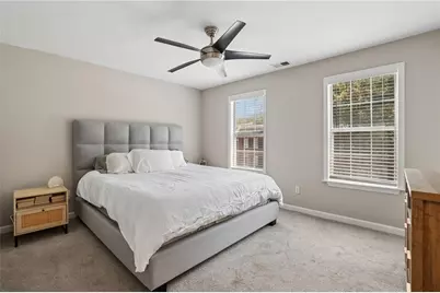 7810 Saint Charles Square, Roswell, GA 30075 - Photo 10