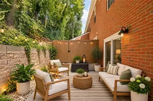 7810 St Charles Square, Roswell, GA 30075 - Photo 18