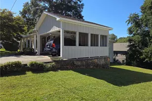 129 South St, Buford, GA 30518 - Photo 2