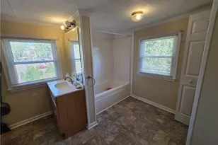129 South St, Buford, GA 30518 - Photo 18