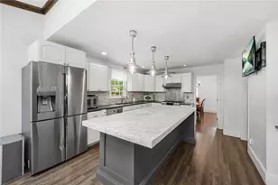 2320 Brownstone Ct NE, Marietta, GA 30062 - Photo 10
