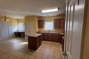 404 Park Pl, Fairburn, GA 30213 - Photo 4