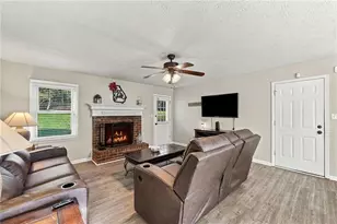 2674 Highland Park Dr, Gainesville, GA 30506 - Photo 10