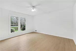 1498 Meadowcreek Ct, Dunwoody, GA 30338 - Photo 14