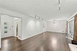 955 Vistavia Cir, Decatur, GA 30033 - Photo 4