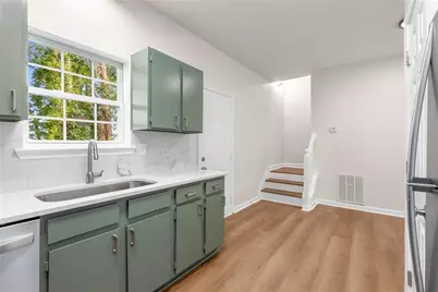 2351 Perry Boulevard NW #B, Atlanta, GA 30318 - Photo 10
